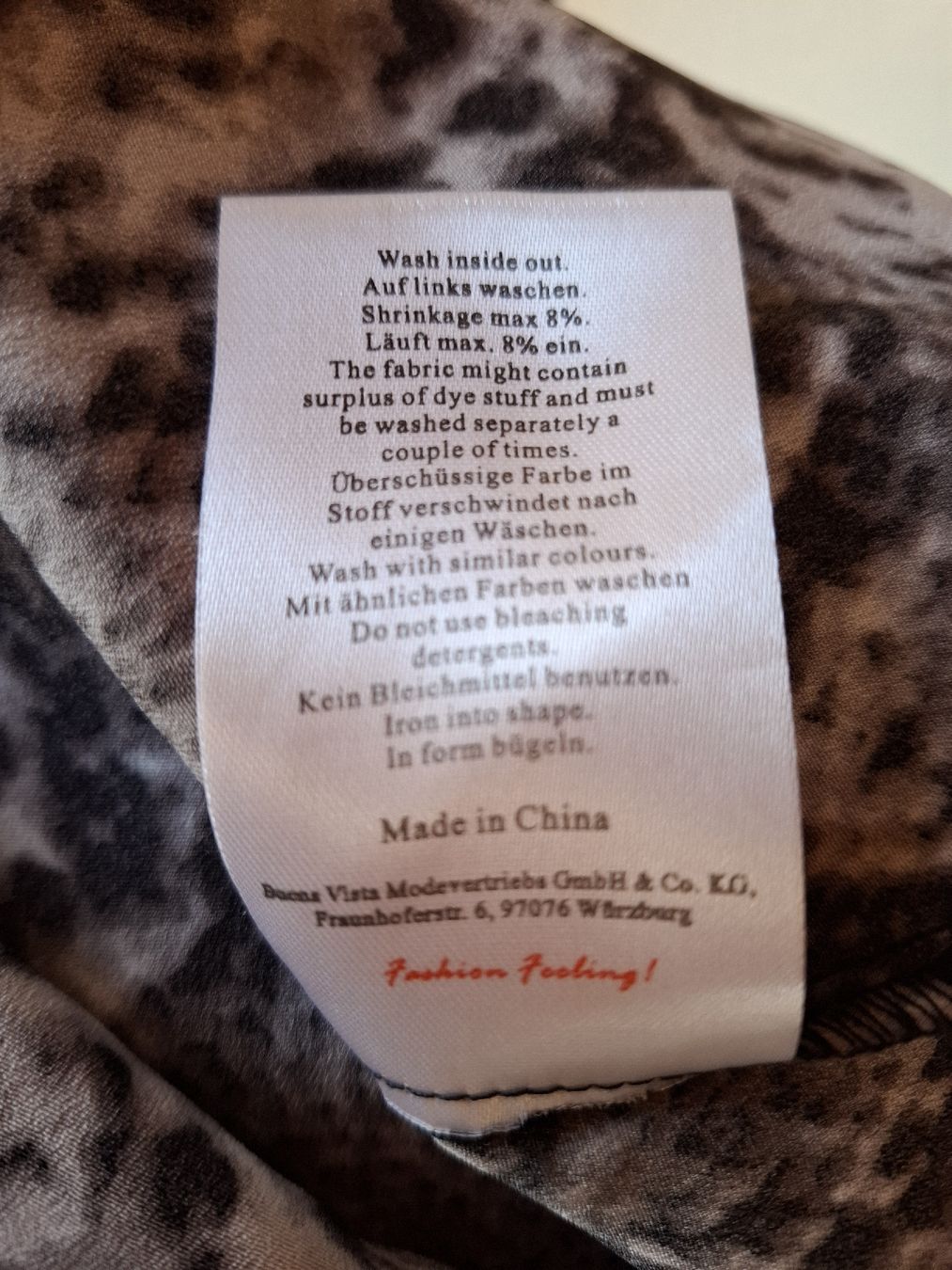 Tuniche: Bluse Damen M Snake schlange Grau Schwarz tunika basic 71 – Usato da Vinelz venduto da sonnenmond77 9