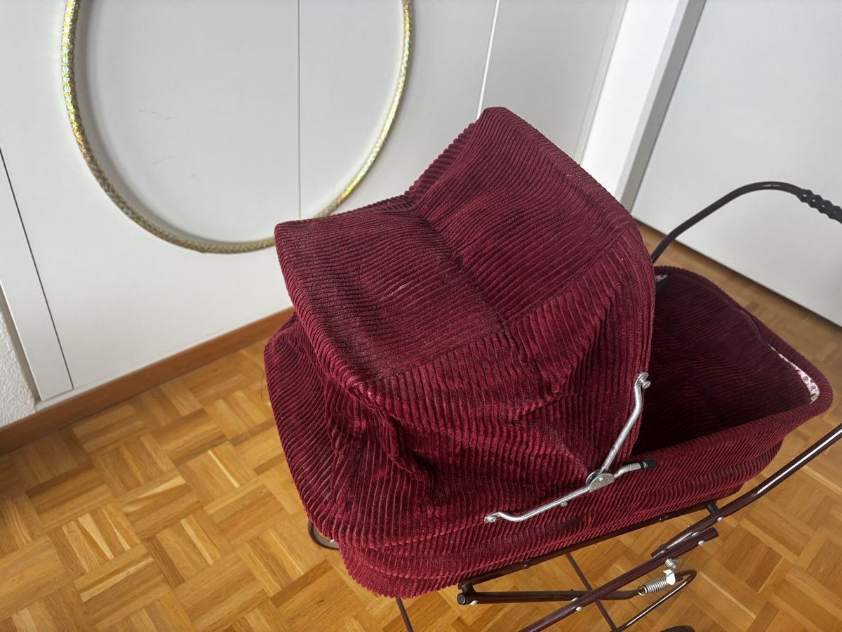 Carrozzine per bambole: Antiker Puppenwagen – Usato da Zürich venduto da CallMeAppetite 7