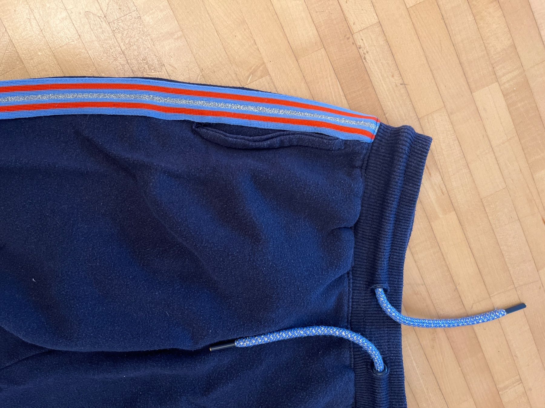 Pantaloni: Sweathose Sporthose 134/140 – Usato da Horgen venduto da Hoppelhase11 1