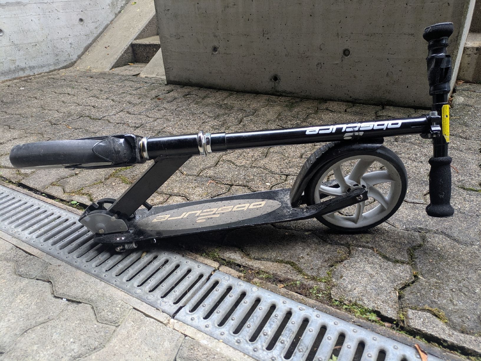 Scooter: Klapproller mit Seitenständer | Fahrbereit – Usato da Arlesheim venduto da Yaniku 3