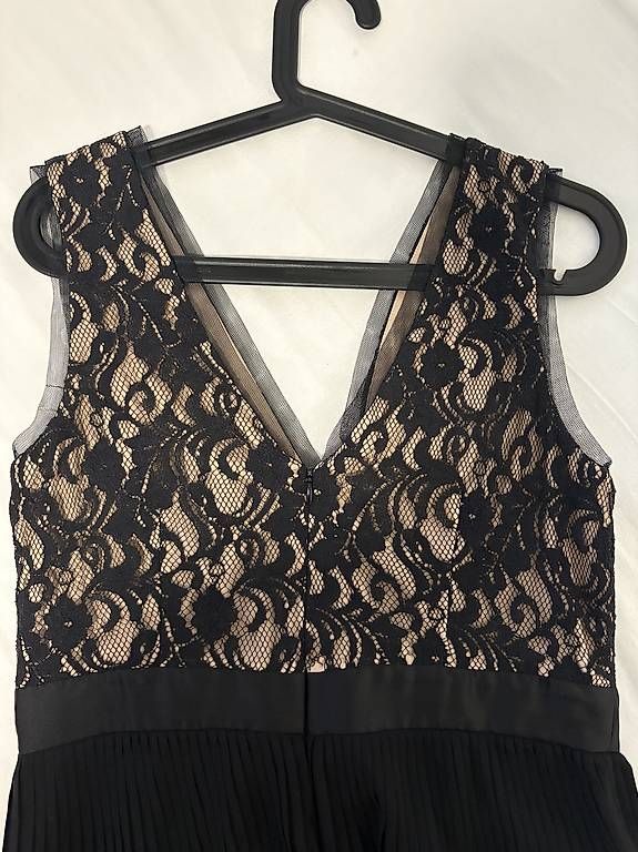 Vestiti: FESTLICHES KLEID SCHWARZ / NUDE – Usato da Münchenstein venduto da Miresolese 2