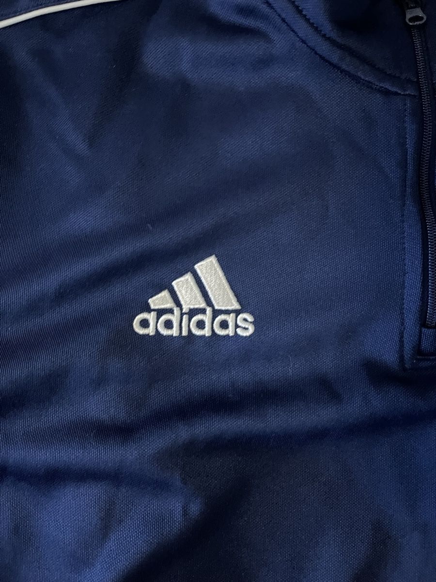 Adidas Pullover & Sweatshirts: Pull-over Adidas bleu marine fermeture éclair taille M – Gebraucht aus Genève von Elisabeth.17 4