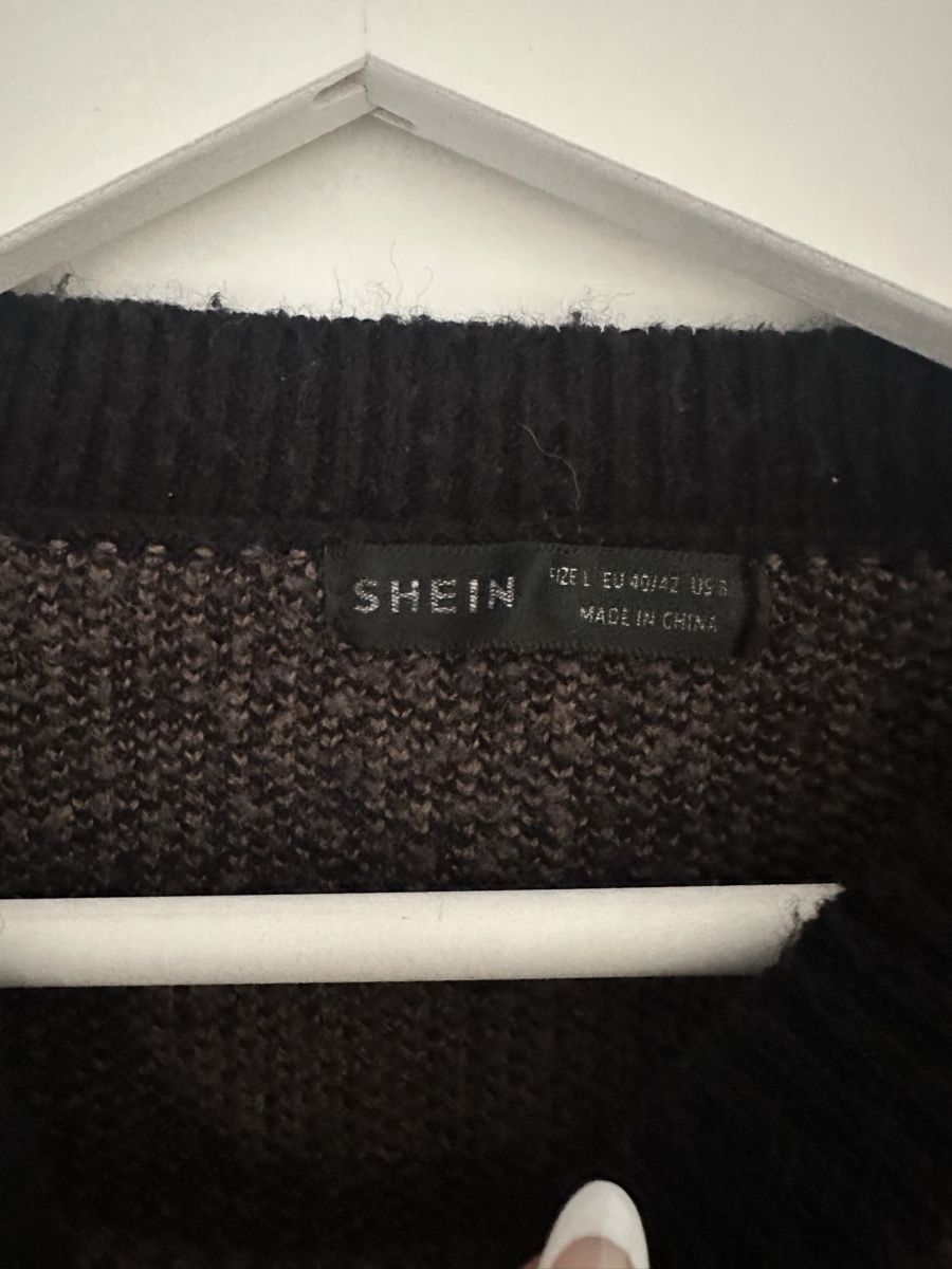 Maglioni & Felpe: Schwarzer SHEIN Pullover mit Animal Print, Grösse L – Usato da Reinach BL venduto da Alles_muss_weg00 2