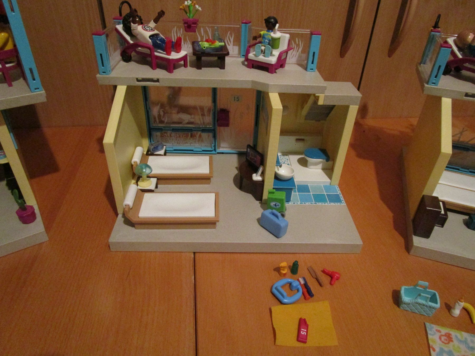 Playmobil Spielzeuge: Playmobil:  Beach Hotel – Gebraucht aus Wetzikon ZH von Storchadebar 4
