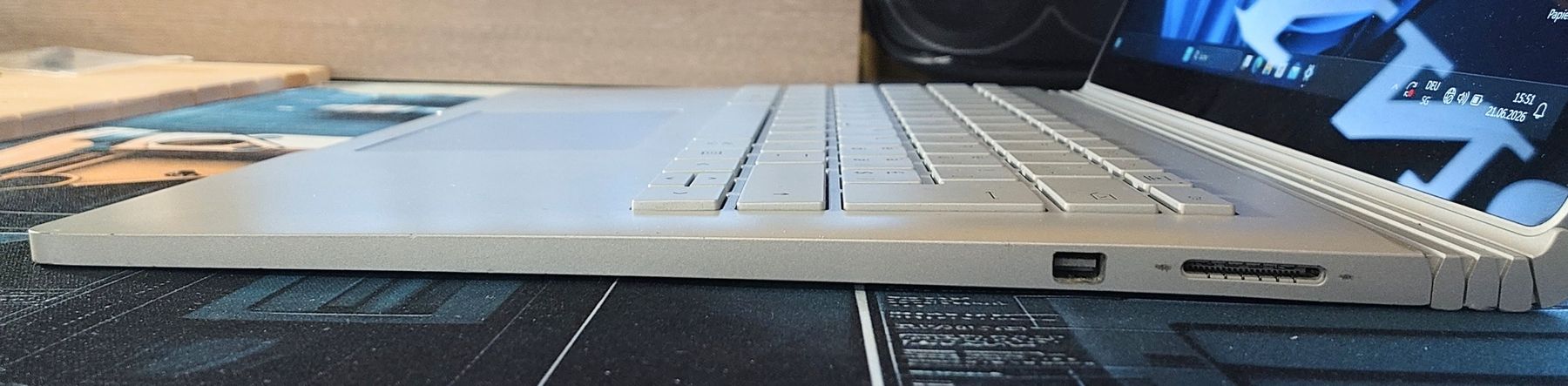 Microsoft Notebook: Microsoft Surface Book | i5 | 8GB | 256GB SSD  | Win 11 Pro – Usato da Ennetmoos venduto da Faders 2