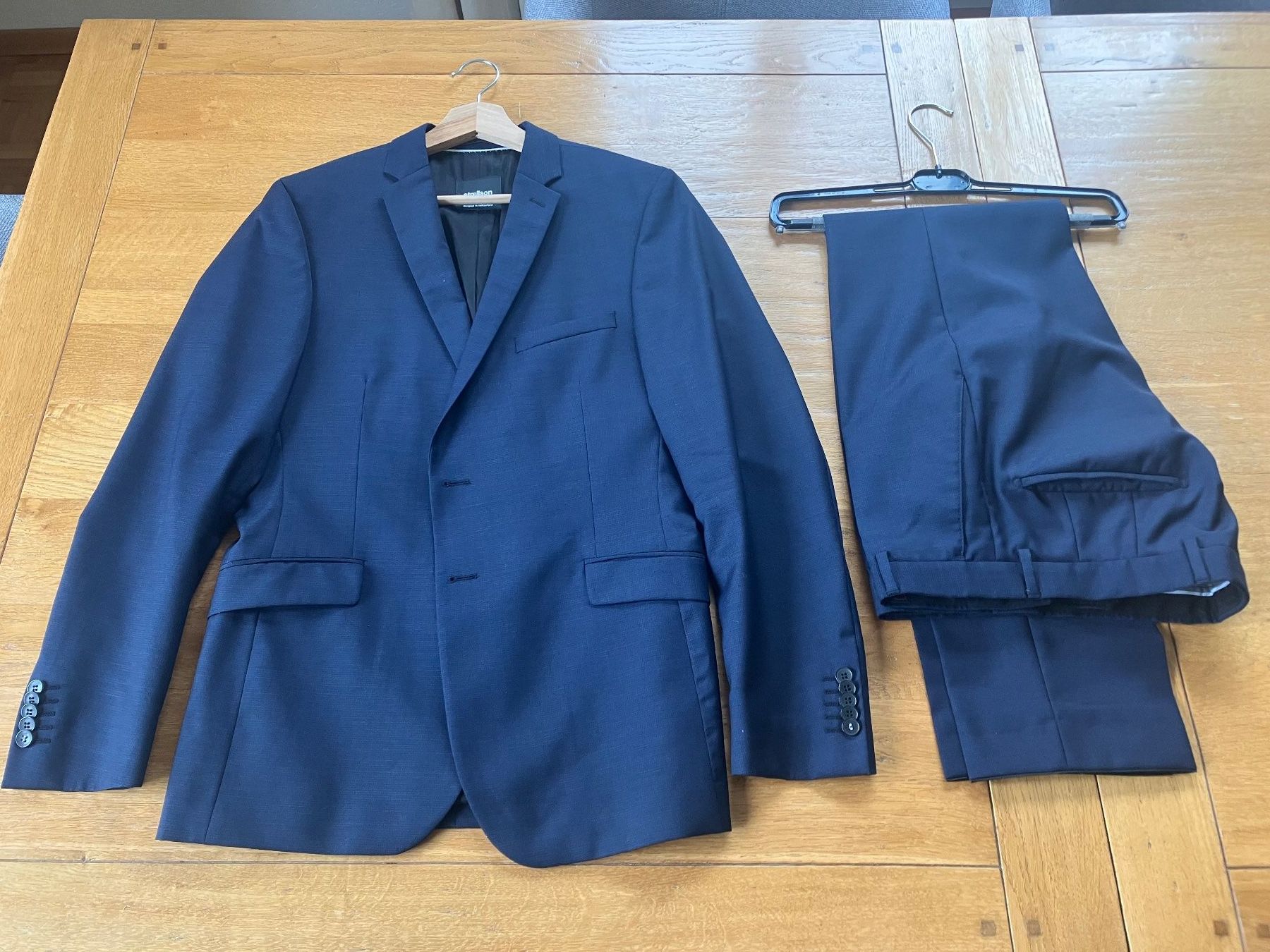 Strellson Completi: Strellson Anzug Herren Gr. 46 Navyblau – Usato da St. Gallen venduto da ti_7knv