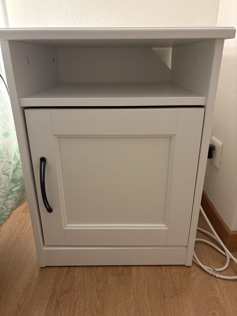 Nachttische: IKEA bedside table  – Gebraucht aus Adliswil von han_2zjd 1