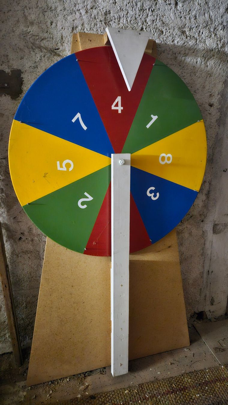 Jeux: Glücksrad farbig mit Nummerntafeln – D'occasion à Suhr par Jensdetlef 2