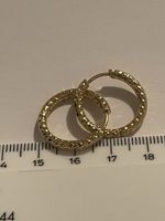 Jolies créoles plaquées jaune 1,7 cm x1,7 cm neuves
