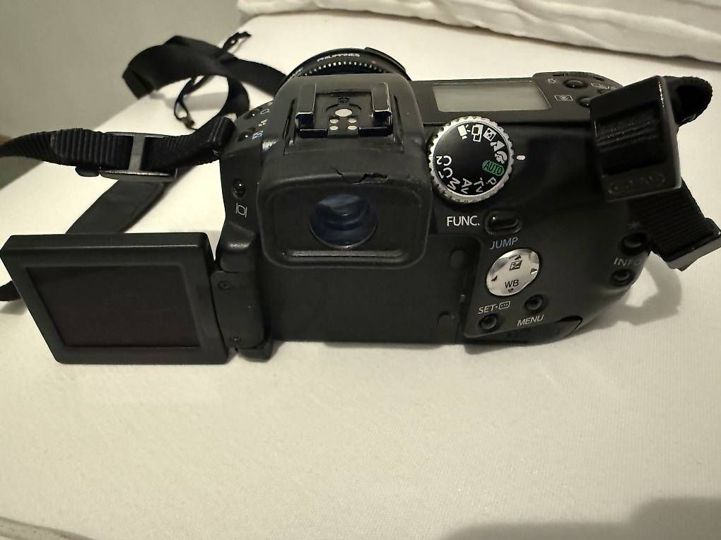 Fotocamera: Canon – Usato da Basel venduto da Jador01 1