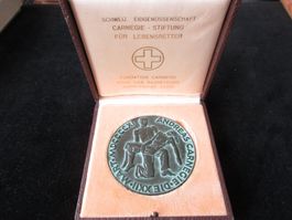 Eidg. Lebensrettermedaille in original Box / 1951 / 72mm