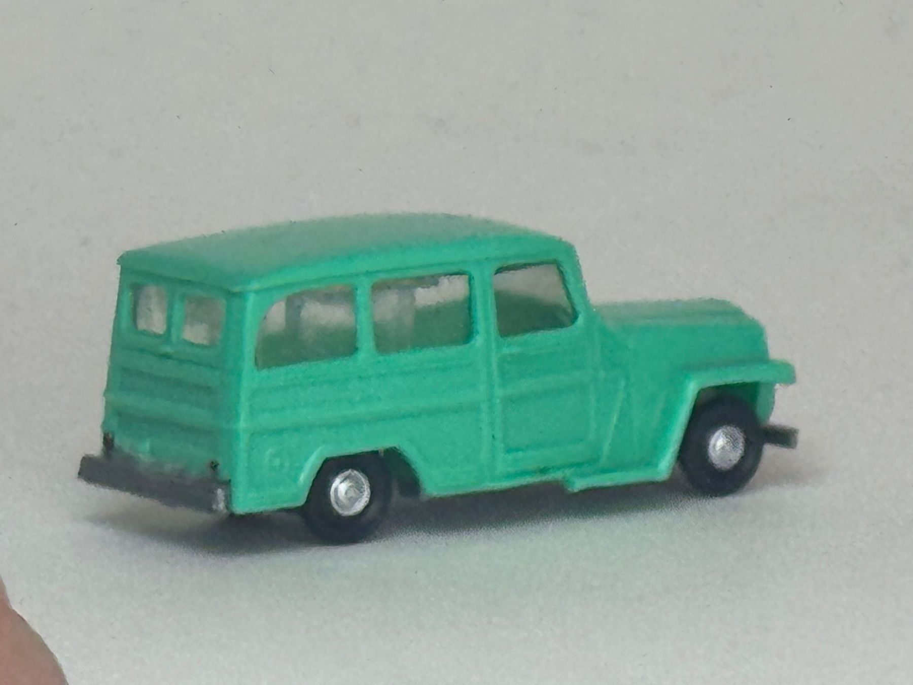Herpa Modellini d'auto: GB- Jeep Wagon minzgrün – Usato da Elm venduto da Wikmtz 1
