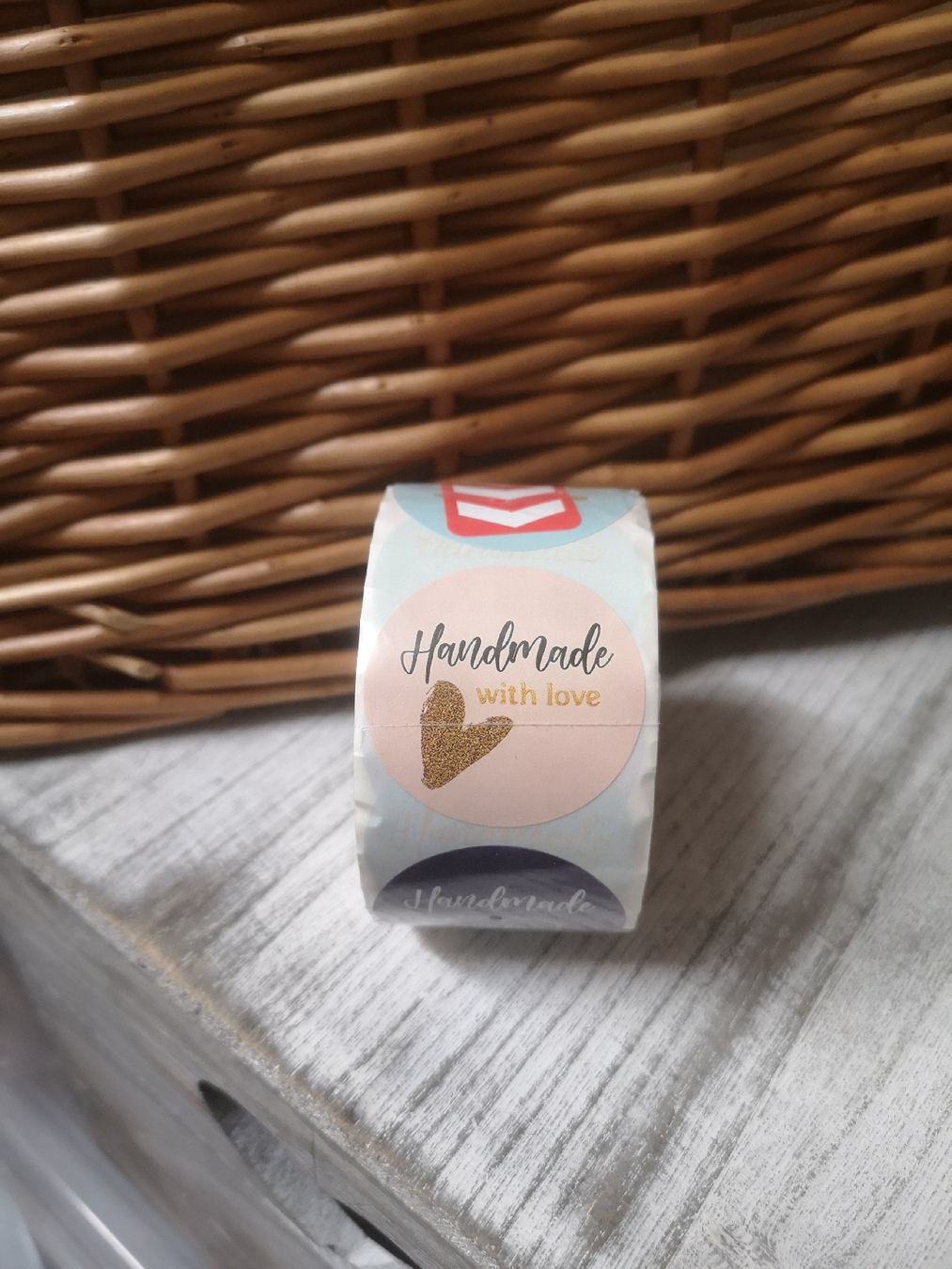 Sticker: Handmade Stickers 3 farbig Rolle 3.8 cm – Nuovo e nell'imballaggio originale da Mellingen venduto da Goldenspoon