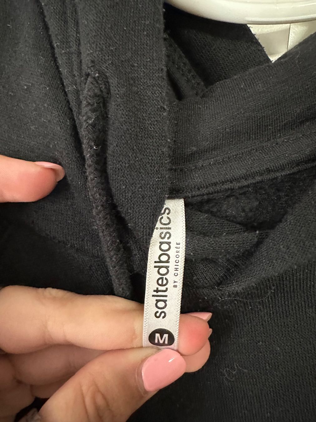 Maglioni & Felpe: Kapuzenpullover black Grösse M guter Zustand – Usato da Schaan venduto da Hermine2018 1