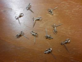 10 épingles + émerillons pour cuillères/Nadelwirbel 10 x