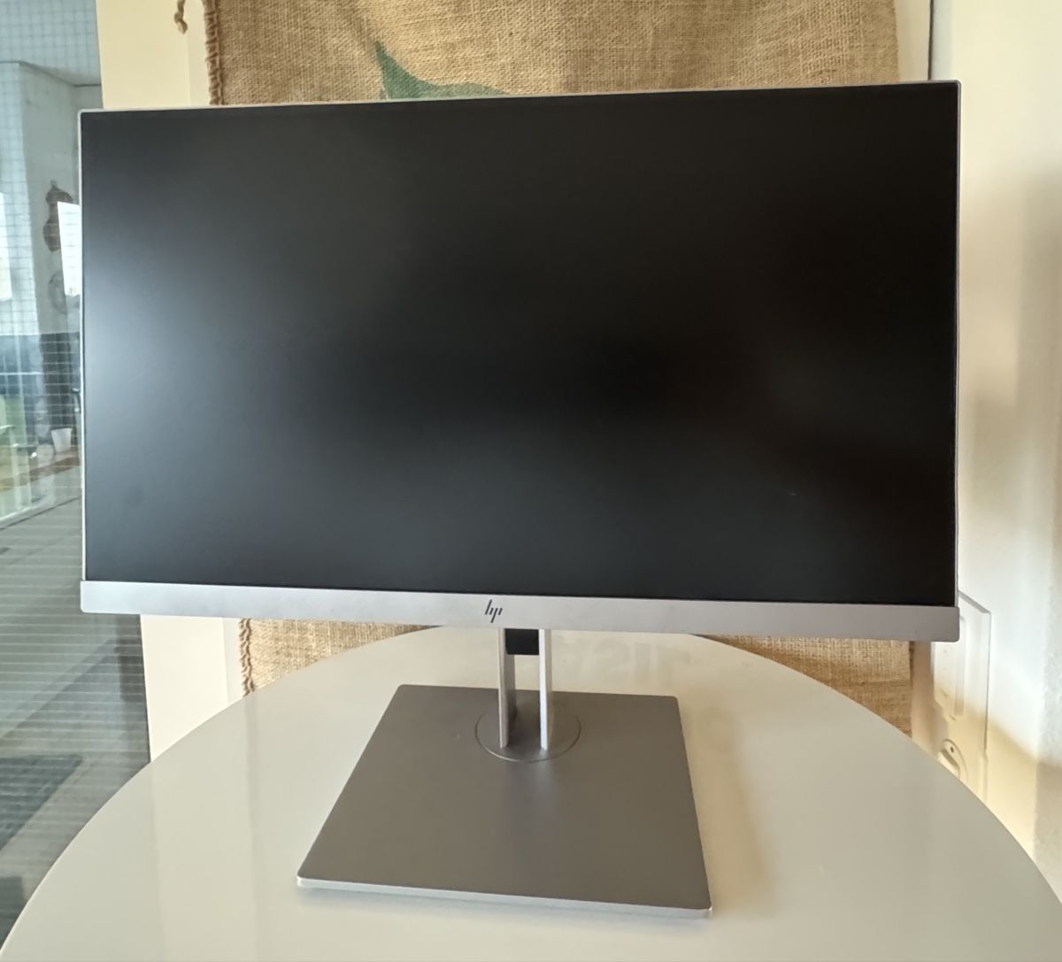 Hewlett Packard Monitor: 2 Bildschirme / Monitore 55,5 cm – Usato da Emmenbrücke venduto da Herzog07 3