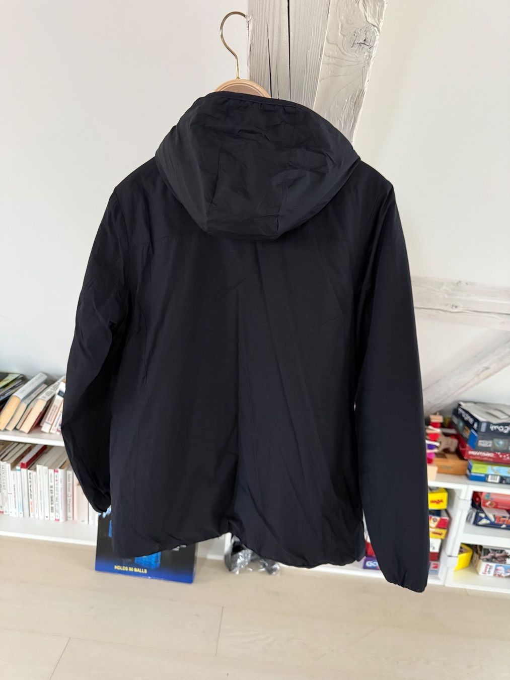 Jacken: COAL Winterjacke, Schwarz, Grösse S – Gebraucht aus Unterägeri von Lerchemeerenge 2