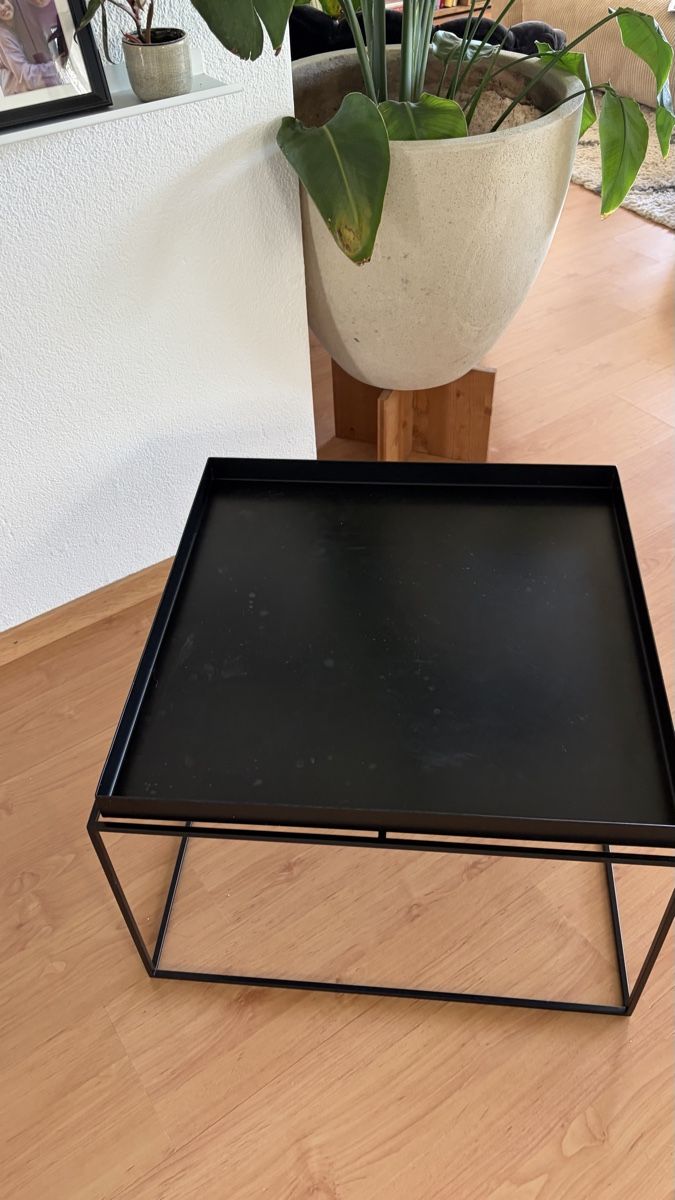 Tavoli: HAY Tray Table 60x60cm – Usato da Neuheim venduto da Vinn 3