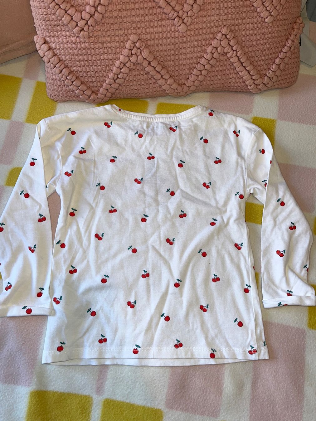 Lotti & Set di vestiti: Adorable sweater and long sleeve top bundle - 3 years – Nuovo (secondo la descrizione) da Genève venduto da dmt_y25y 4
