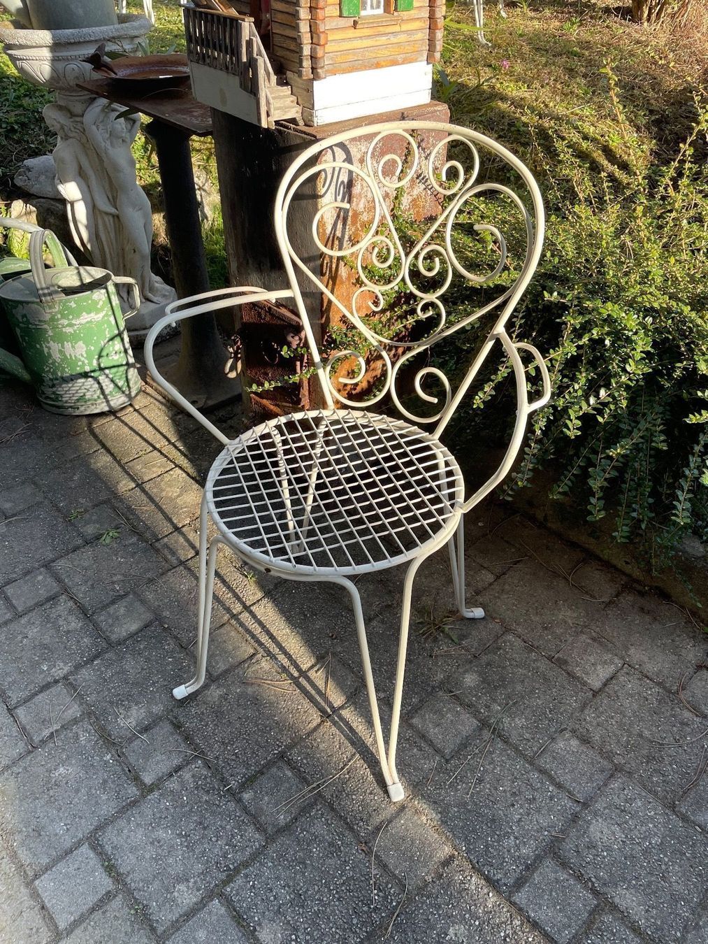 Stühle: 8 Anciennes Chaises de Jardin Blanches – Gebraucht aus Vallamand von Bricbracbroc82 3