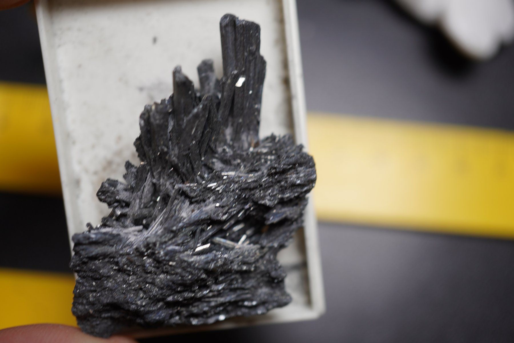 Minerali & Pietre curative: Stibnite   Kristall im  Böxli – Nuovo e nell'imballaggio originale da Eschenbach SG venduto da topstone 6