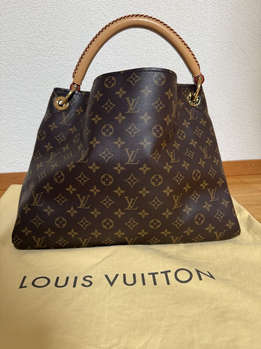 Louis Vuitton Borse da donna: Louis Vuitton Artsy MM Monogram M40249 – Nuovo (secondo la descrizione) da Thalwil venduto da Melly011