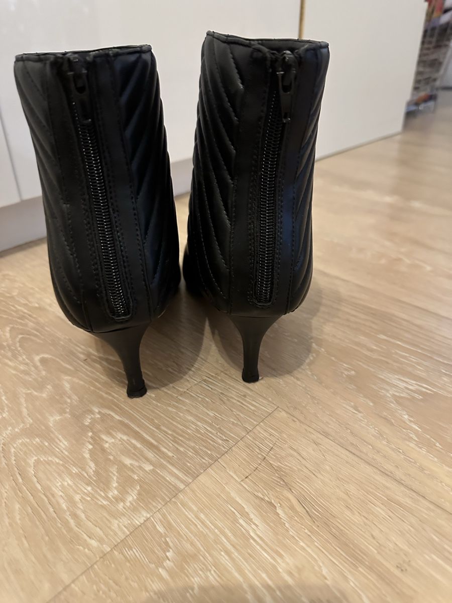 Scarpe da donna: Damen Leder Stiefel Grösse 40 – Nuovo (secondo la descrizione) da Basel venduto da Ivana_4 6