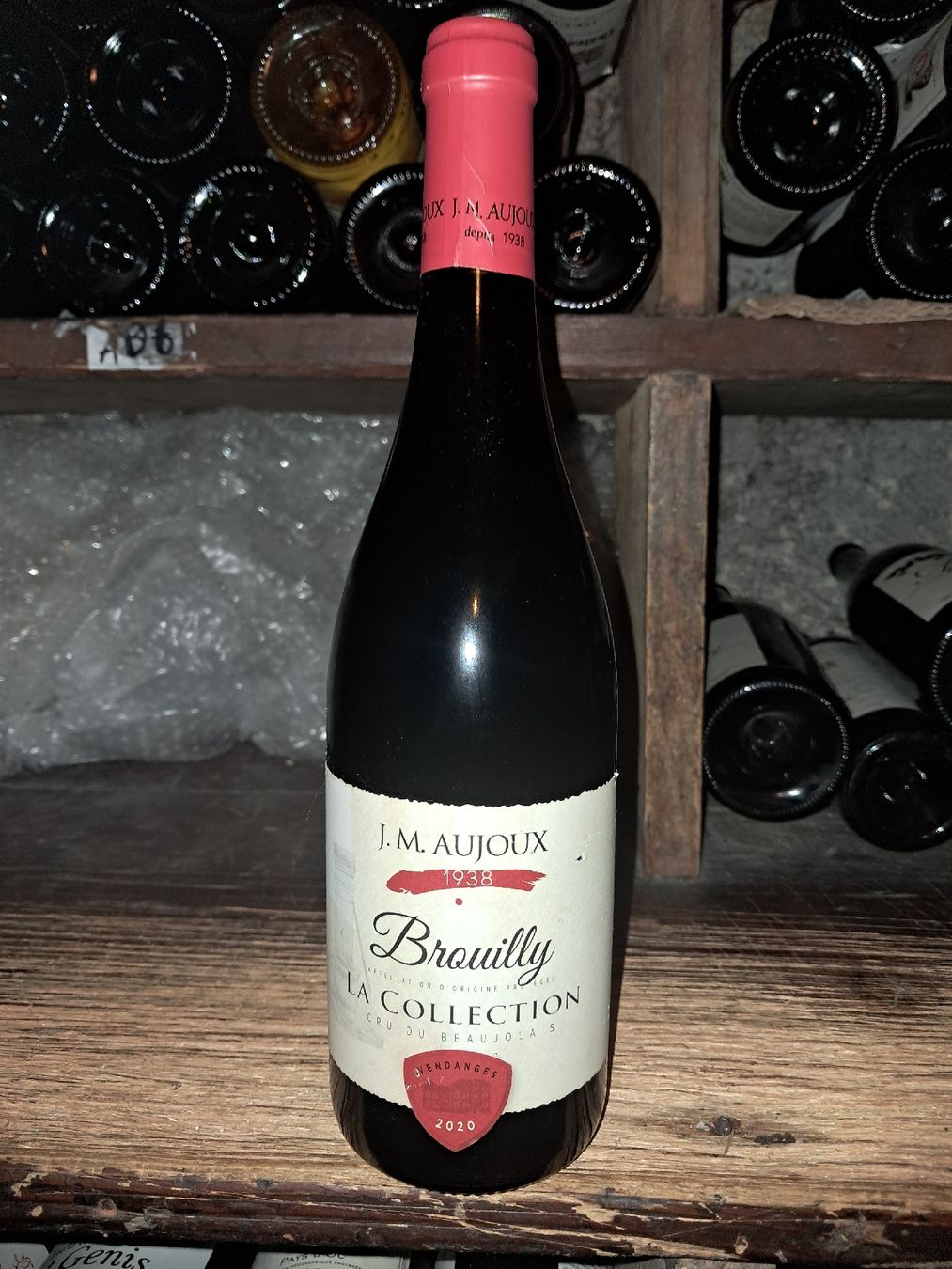 Vino: Brouilly "La Collection" J.M. Aujoux 2020  – Nuovo e nell'imballaggio originale da Le locle venduto da juliensaran