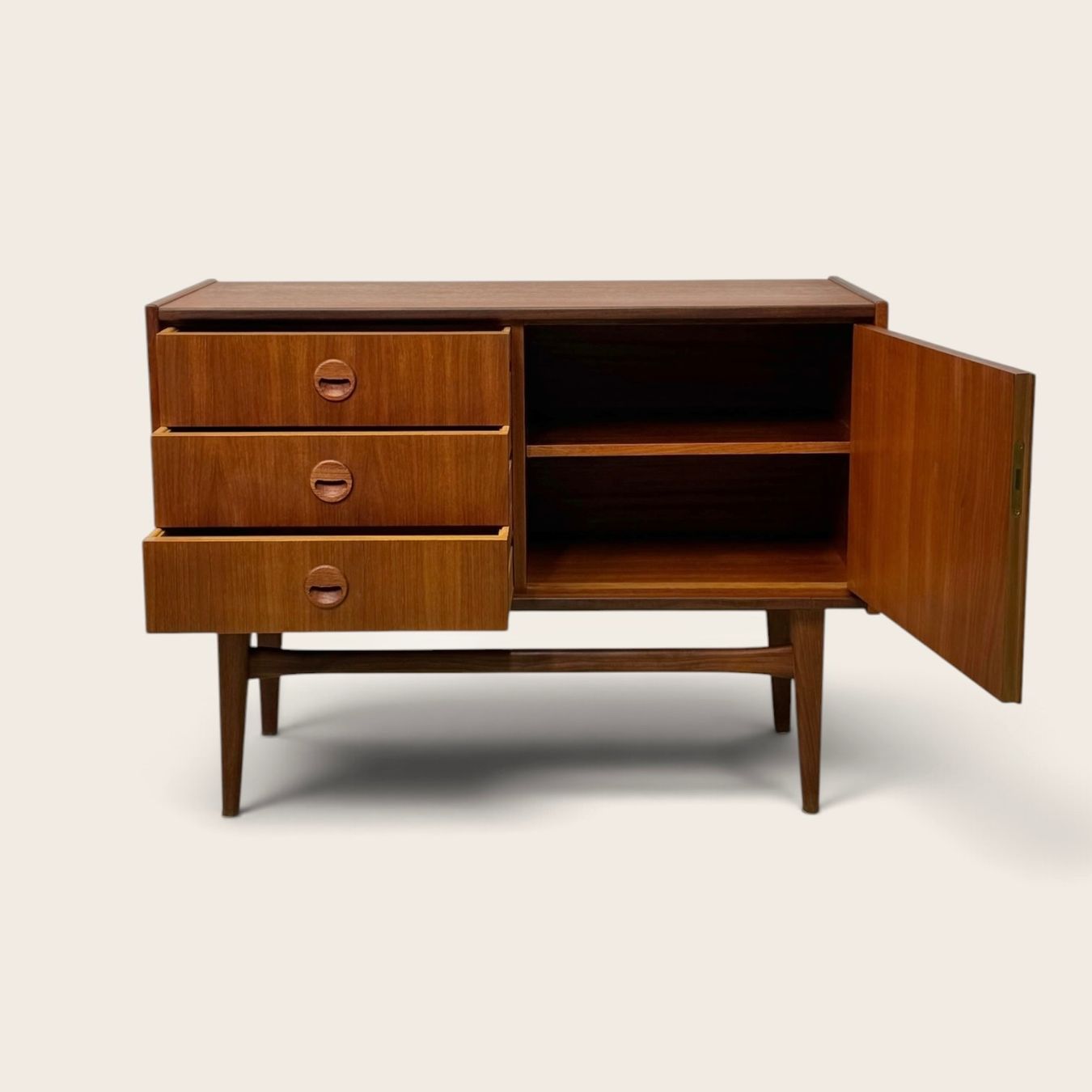 Büffets: Mid-Century Teak Sideboard Bartels 60s – Gebraucht aus Basel von MidMod20C 1