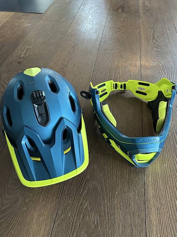 Caschi: Bell Super DH Spherical MIPS – Usato da steffisburg venduto da stefanruoff 4