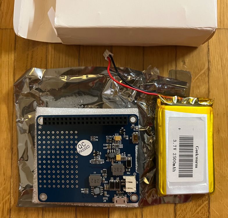 UPS HAT V1.0 inkl. 2500mAh Akku für Raspberry Pi Kaufen auf Ricardo