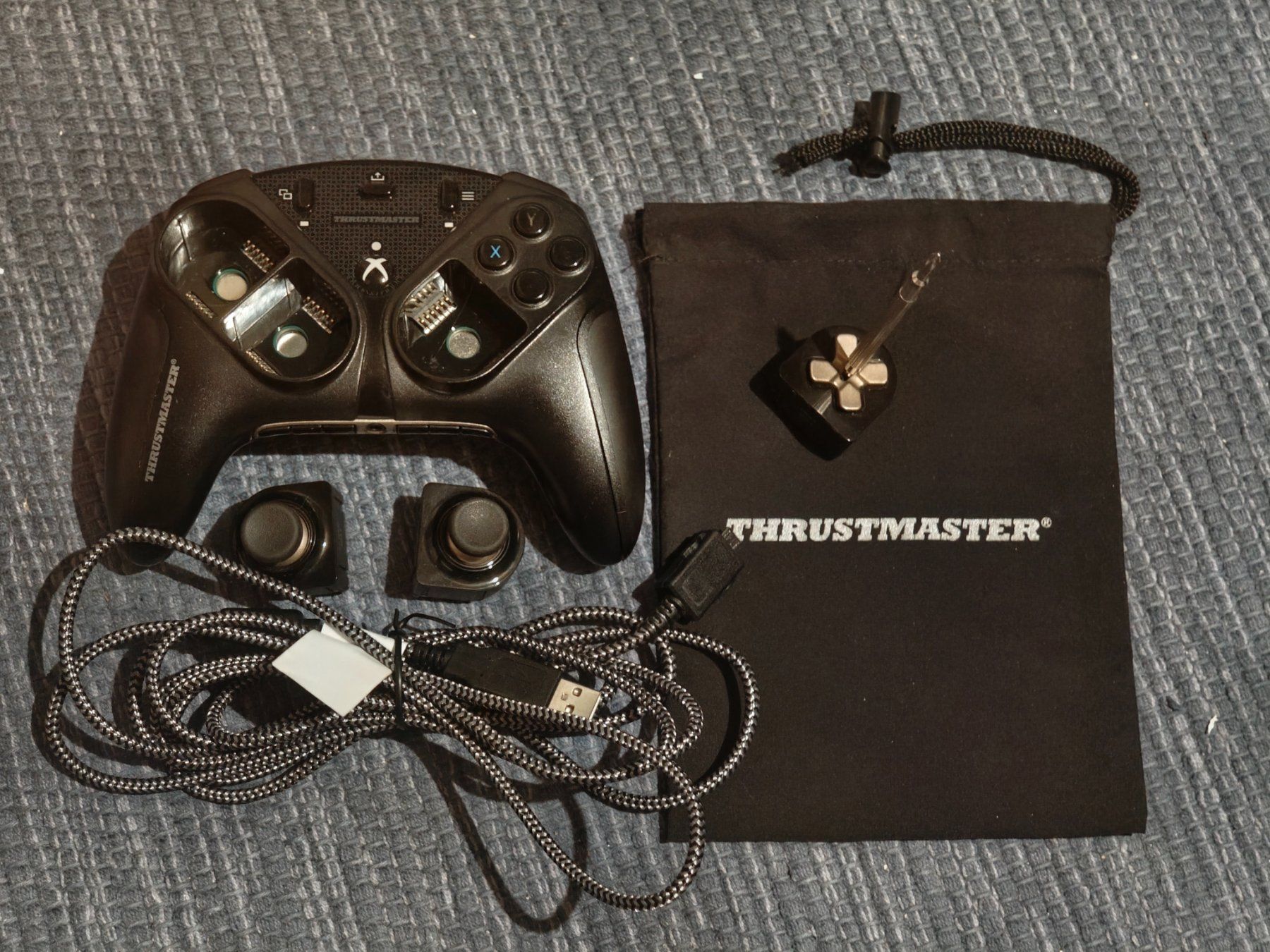 Thrustmaster Controller: Thrustmaster eSwap X Pro - Manette – Neu (gemäss Beschreibung) aus Seiry von Zhe_AngryBm 5