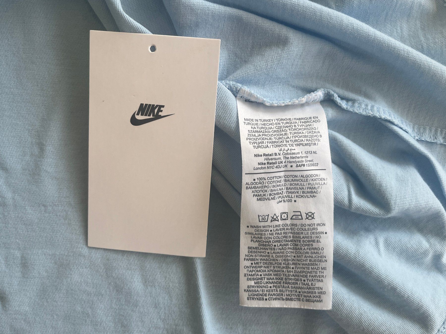 Nike T-shirt: Nike Herren T-Shirt hellblau, Gr. M – Usato da Zürich venduto da fbsm 3