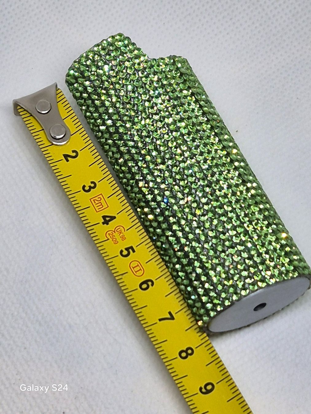 Feuerzeuge: Neues grünes Strass-Feuerzeugetui – Neu (gemäss Beschreibung) aus Losone von bal_gfp6 5