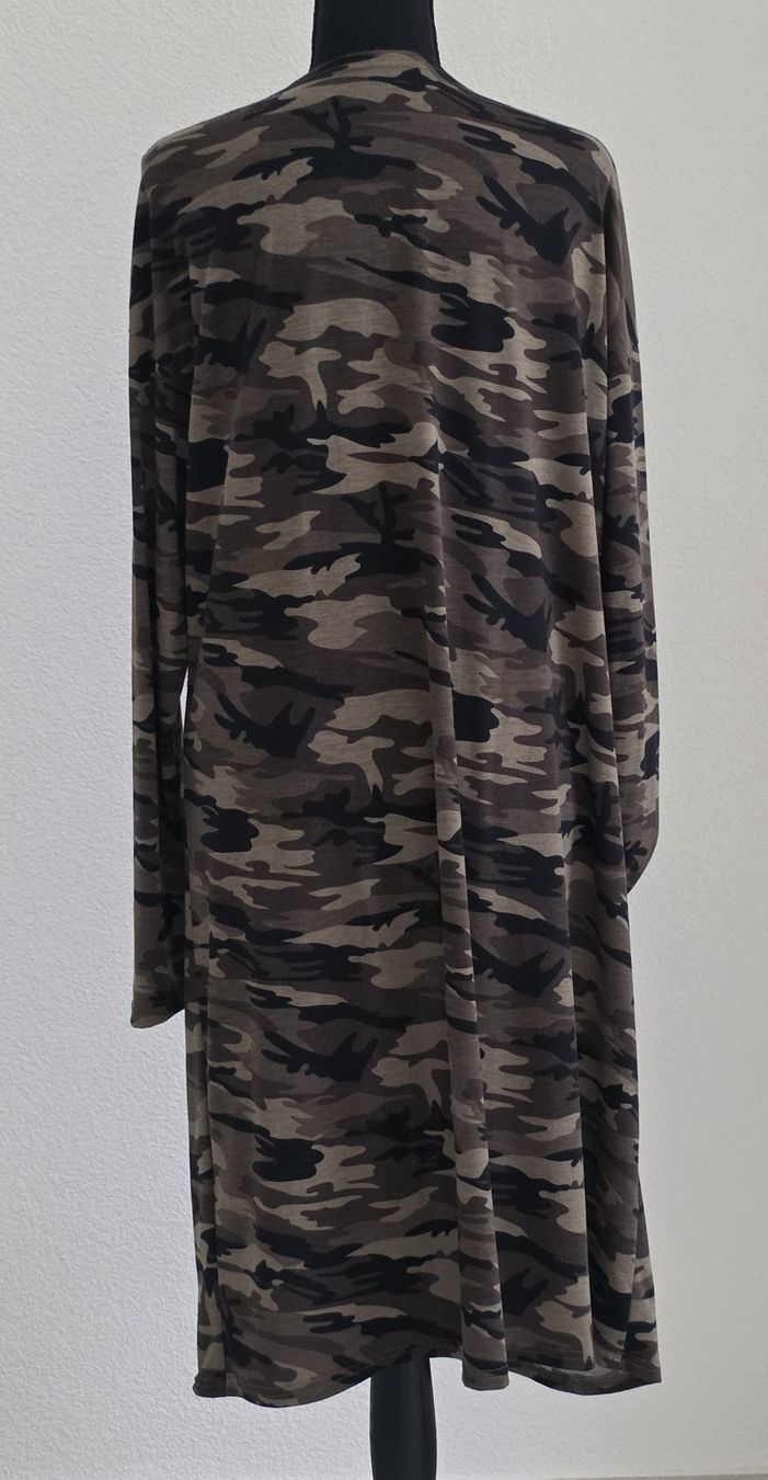Giacche: Damen Cardigan Tarnmuster   Grösse XL – Usato da Rheinsulz venduto da Gilea 3