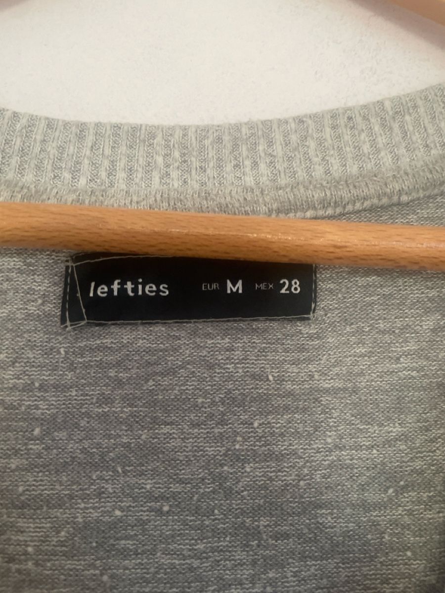 Top: Pull en laine gris avec décolté – Usato da Lausanne venduto da log_rrq7 1