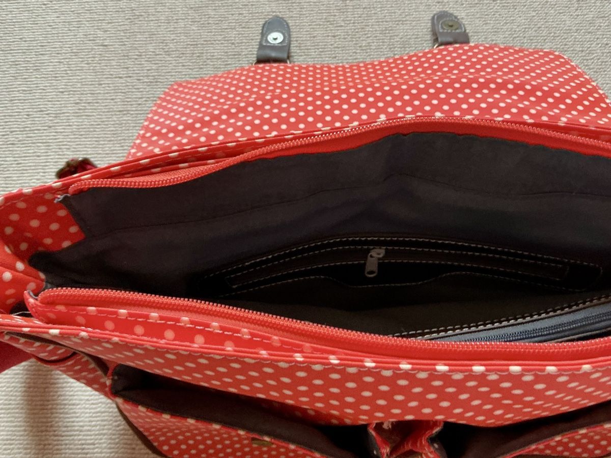 Altro in  Abbigliamento & Accessori: Schultertasche von Tulip – Usato da Büsserach venduto da Rosalie.1 2