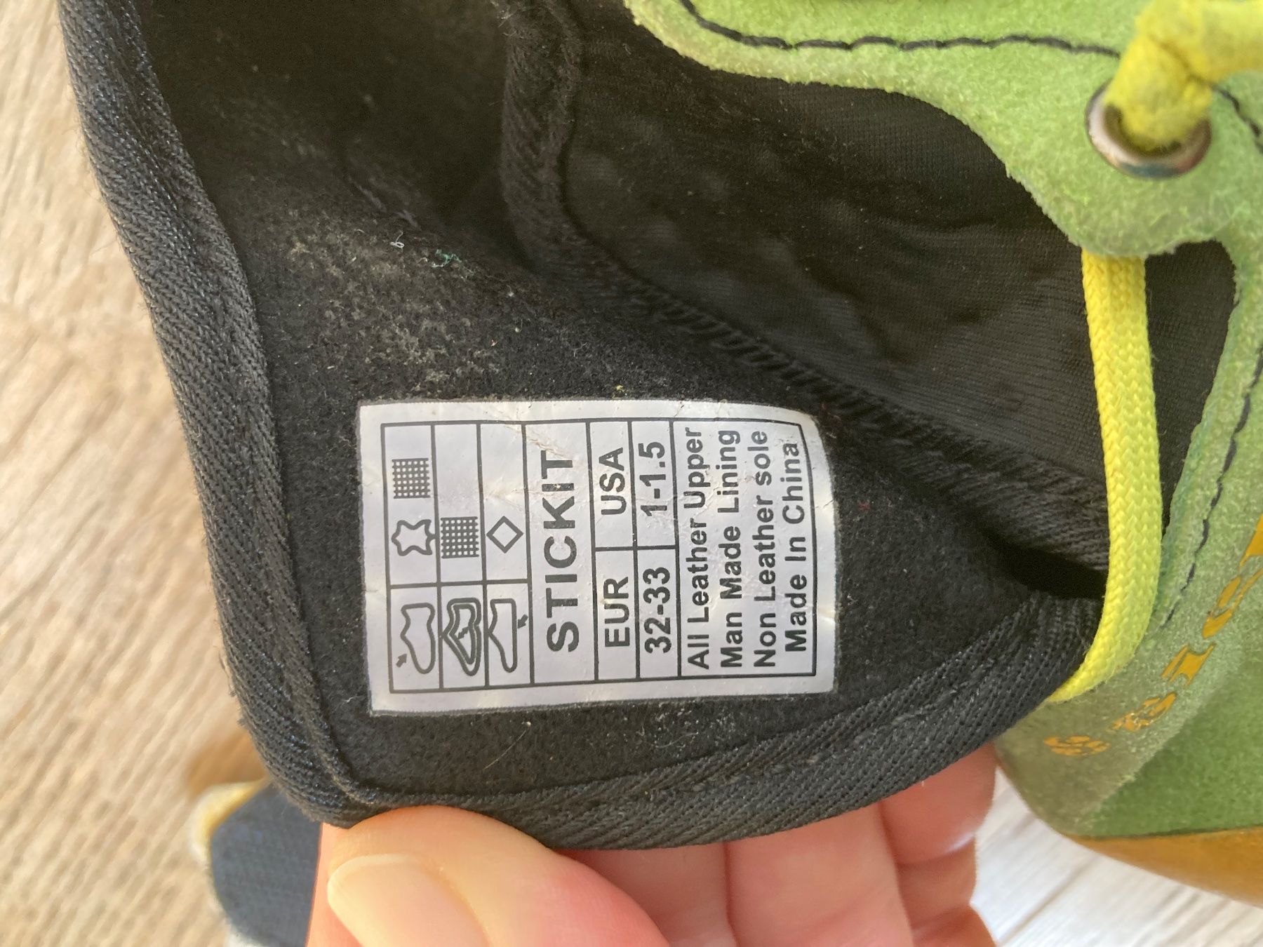 Chaussures garçon: Kletterschuhe Stick-it Grösse 32-33 – D'occasion à Köniz par Hollis01 6