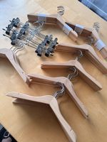 Holzbügel HÄNGA IKEA 38 Stück + 8 Metallklemmbügel