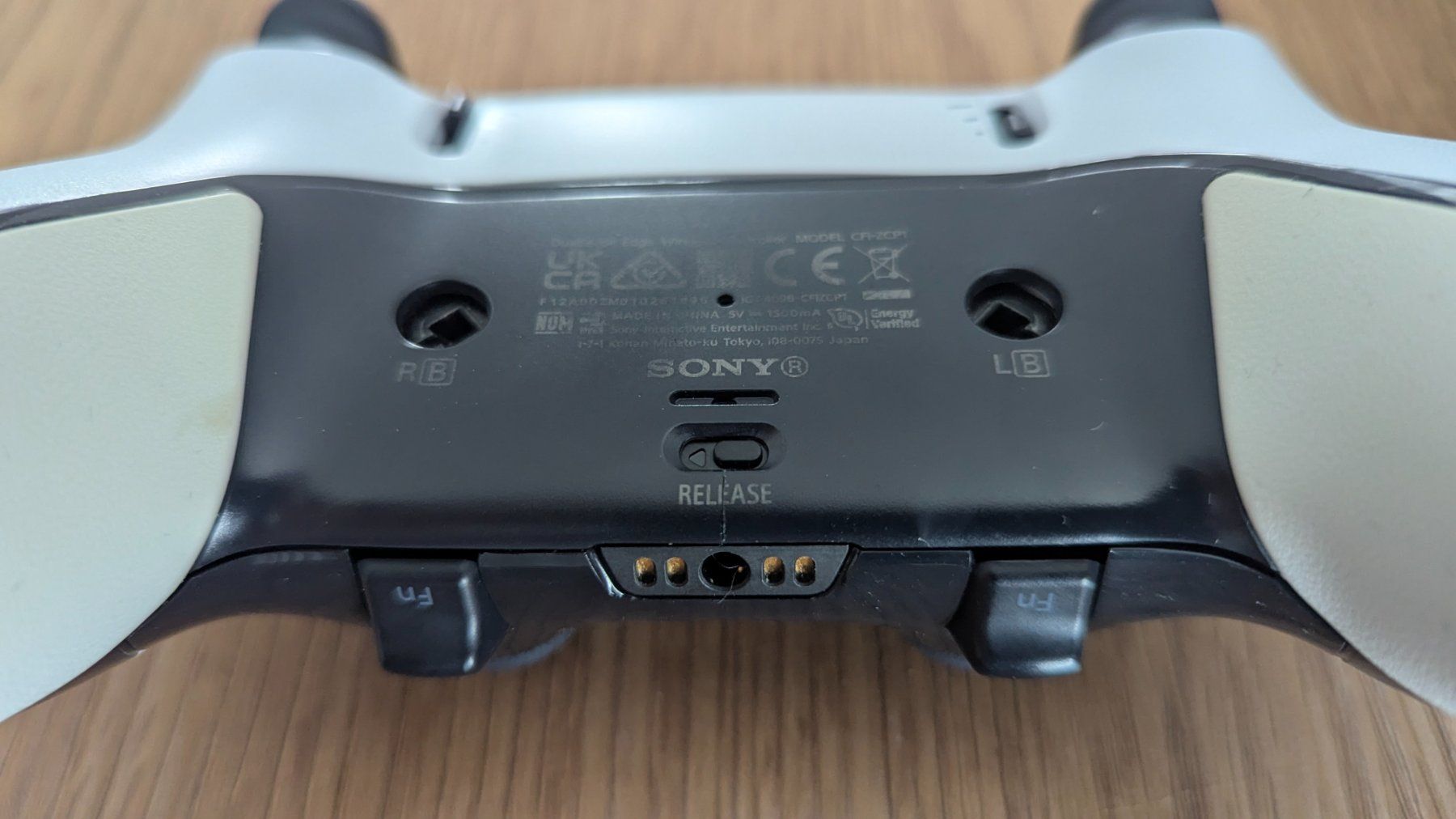 Sony Controller: PS5 DualSense Edge Controller inkl. Original-Hülle & Zubehör – Usato da Wettingen venduto da miguel.mca 3