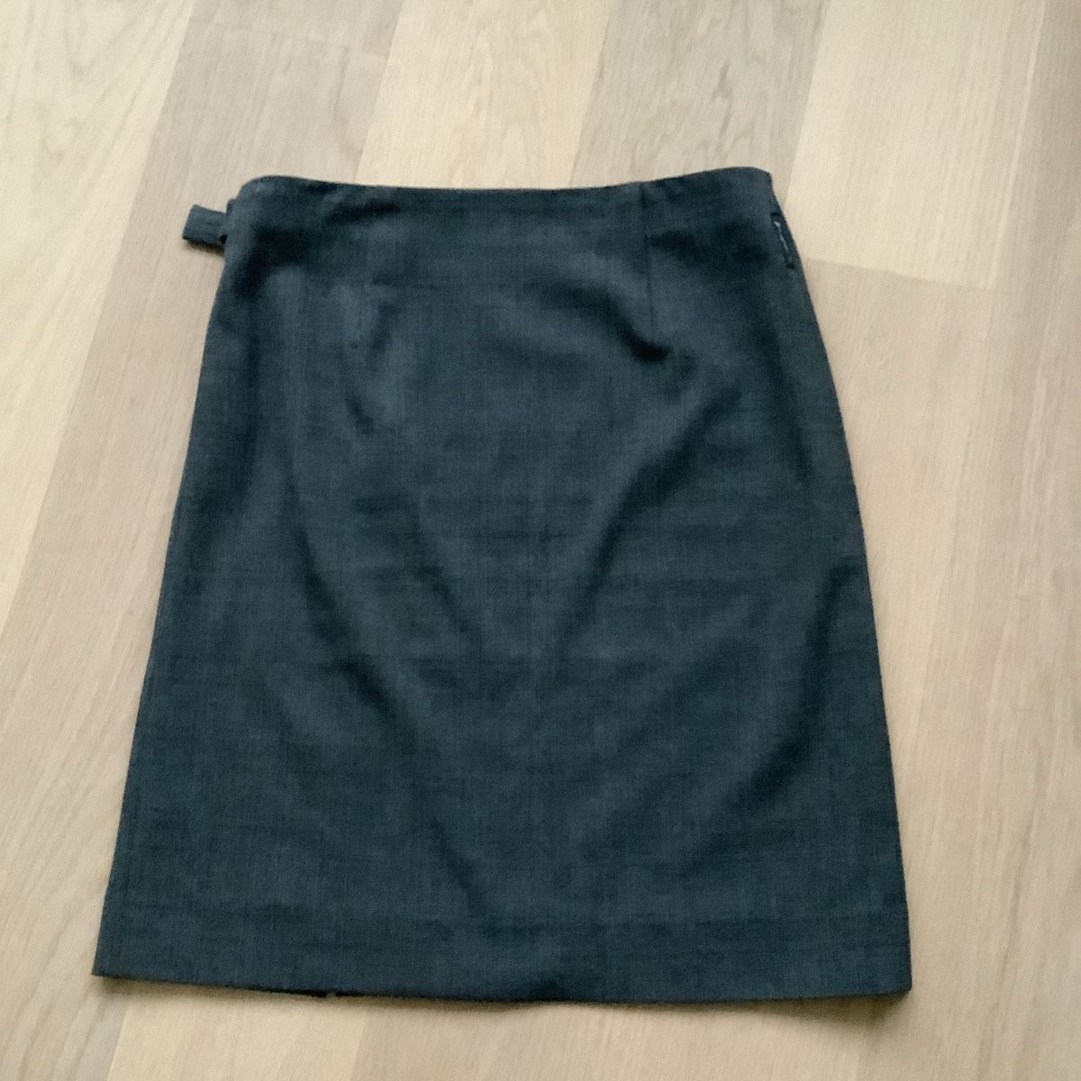 Armani Röcke: Jupe, Armani Jeans, grau, Gr. 36 – Neu (gemäss Beschreibung) aus Cham von capalari 2