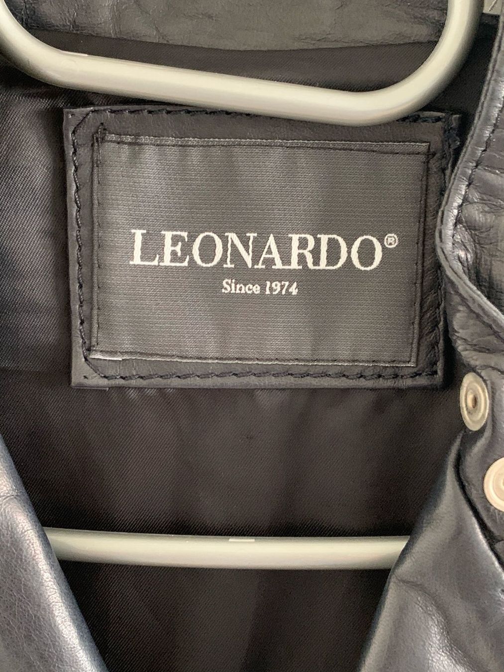 Jacken: Dunkelblaue Lederjacke Marke Leonardo – Neu (gemäss Beschreibung) aus Erlenbach ZH von OD15 4