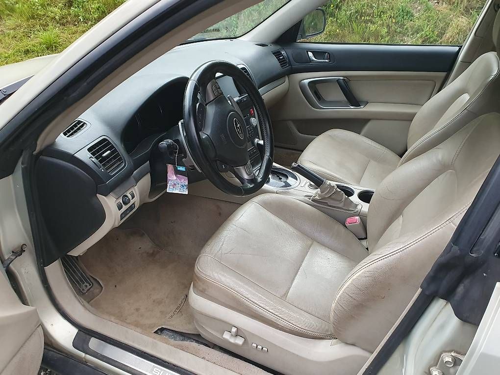 Automobili: Subaru Outback 3.0 – Usato da Grüsch venduto da aconze 1