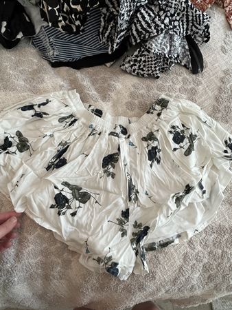 Blumige Sommer Shorts Grösse 10 Glassons