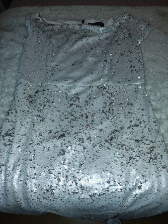 Robe Dorothy Perkins à paillettes argentée état neuf