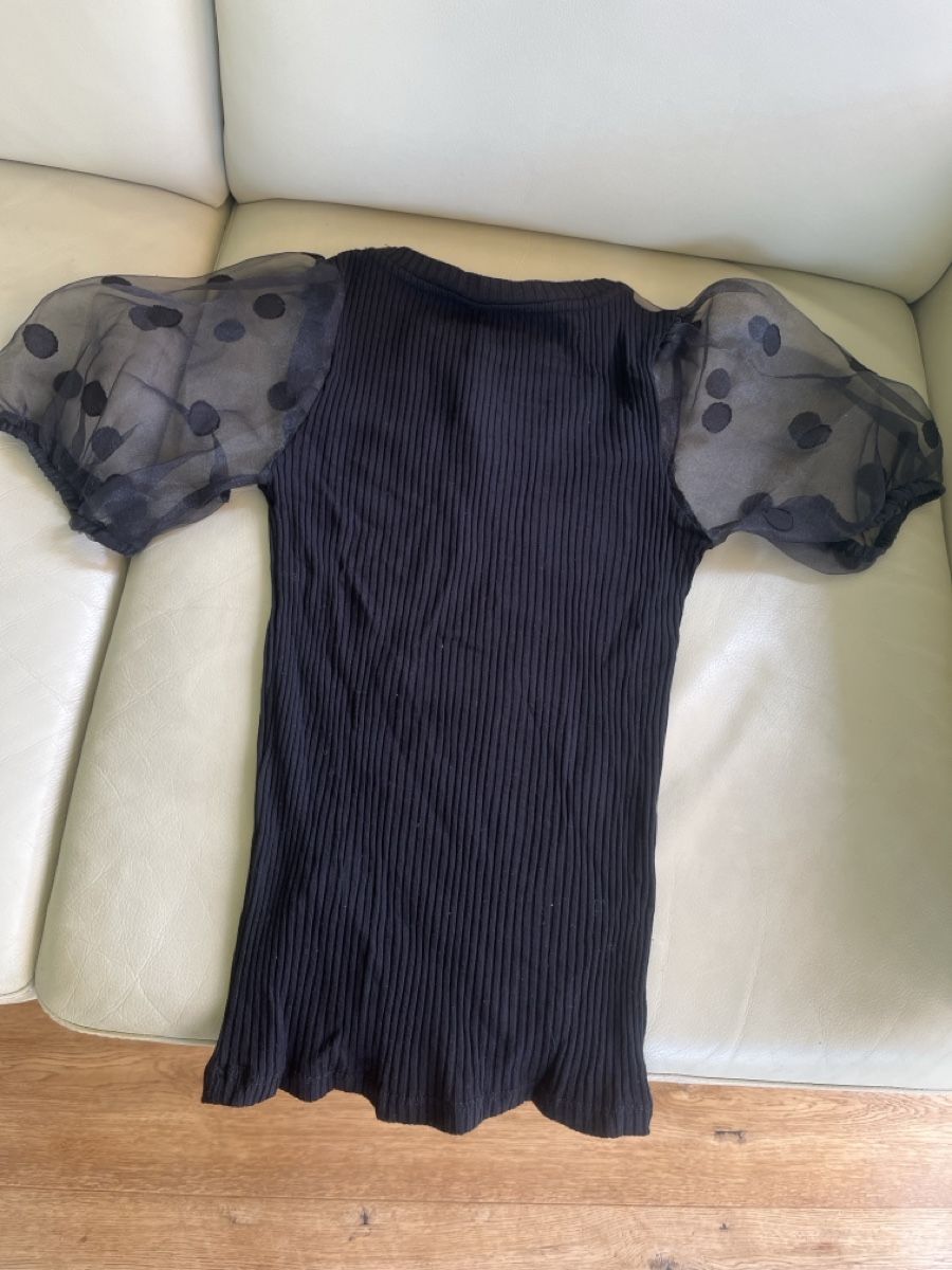 Chemisiers: Damen Pullover Schwarz Grösse S mit Puffärmeln aus Tüll – D'occasion à Effretikon par erbaeff 2