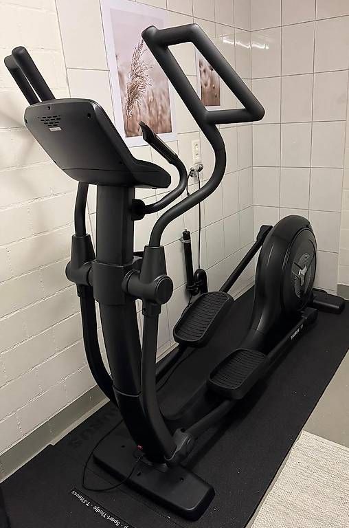 Taurus Vélos d'appartement: TAURUS Crosstrainer kaum benutzt – D'occasion à Uetikon am See par rpi_v5t7 1