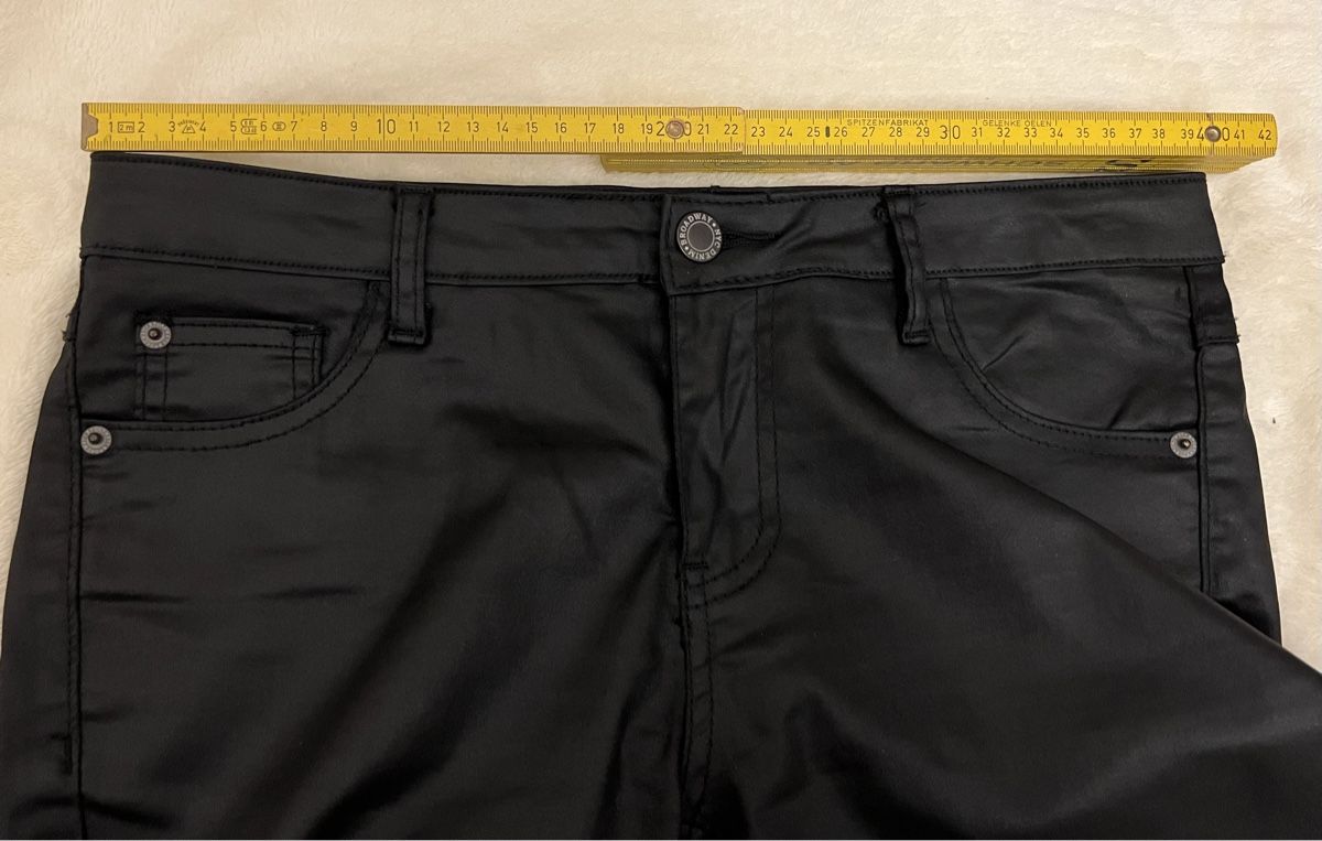 Pantaloni: Hose (beschichtet)Gr M-L – Usato da Basel venduto da Ksjusha 3