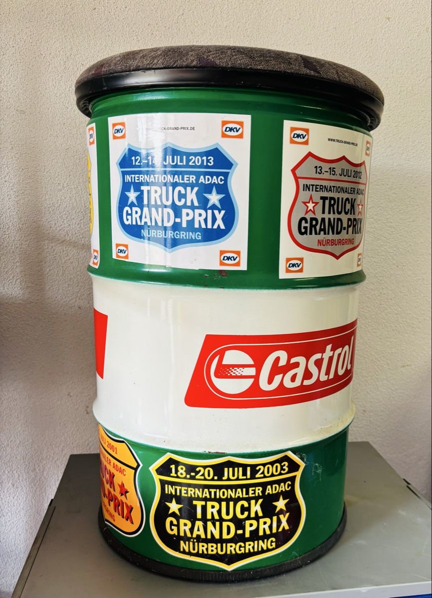 Accessori: 3 Ölfass Hocker Castrol Deko – Usato da Oetwil an der Limmat venduto da misssenzapensieri