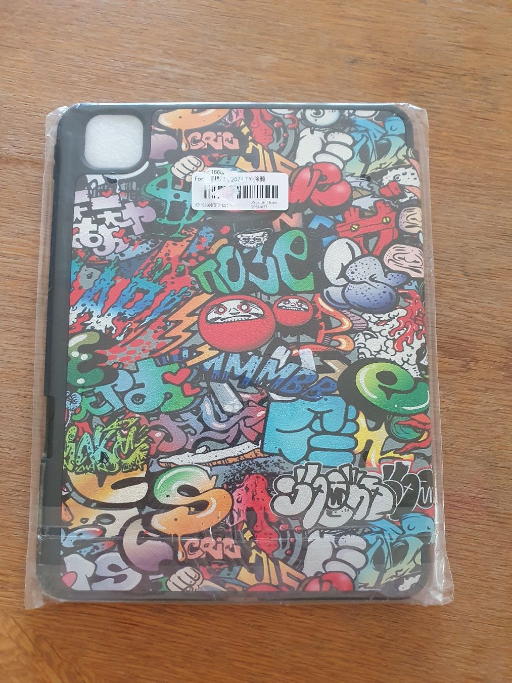 Covers & Borse: Neue Graffiti iPad Pro 11 Hülle – Nuovo e nell'imballaggio originale da Sennhof (Winterthur) venduto da Lexaagirl 1